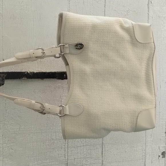 #5 PRICE REDUCED x2 Ivory THE SAK Crochet- Look Bag w magnetic closure - Picture 4 of 16